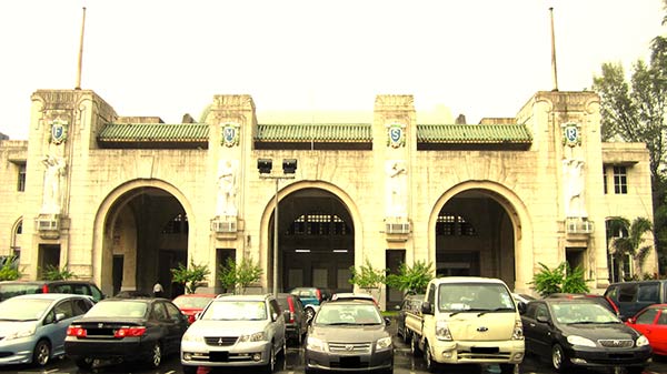 Singapore’s art deco Tanjong Pagar Railway Station, closed in 2011, is the starting point of Koh’s new comic that ties the writer’s personal with his country’s economic development. 
